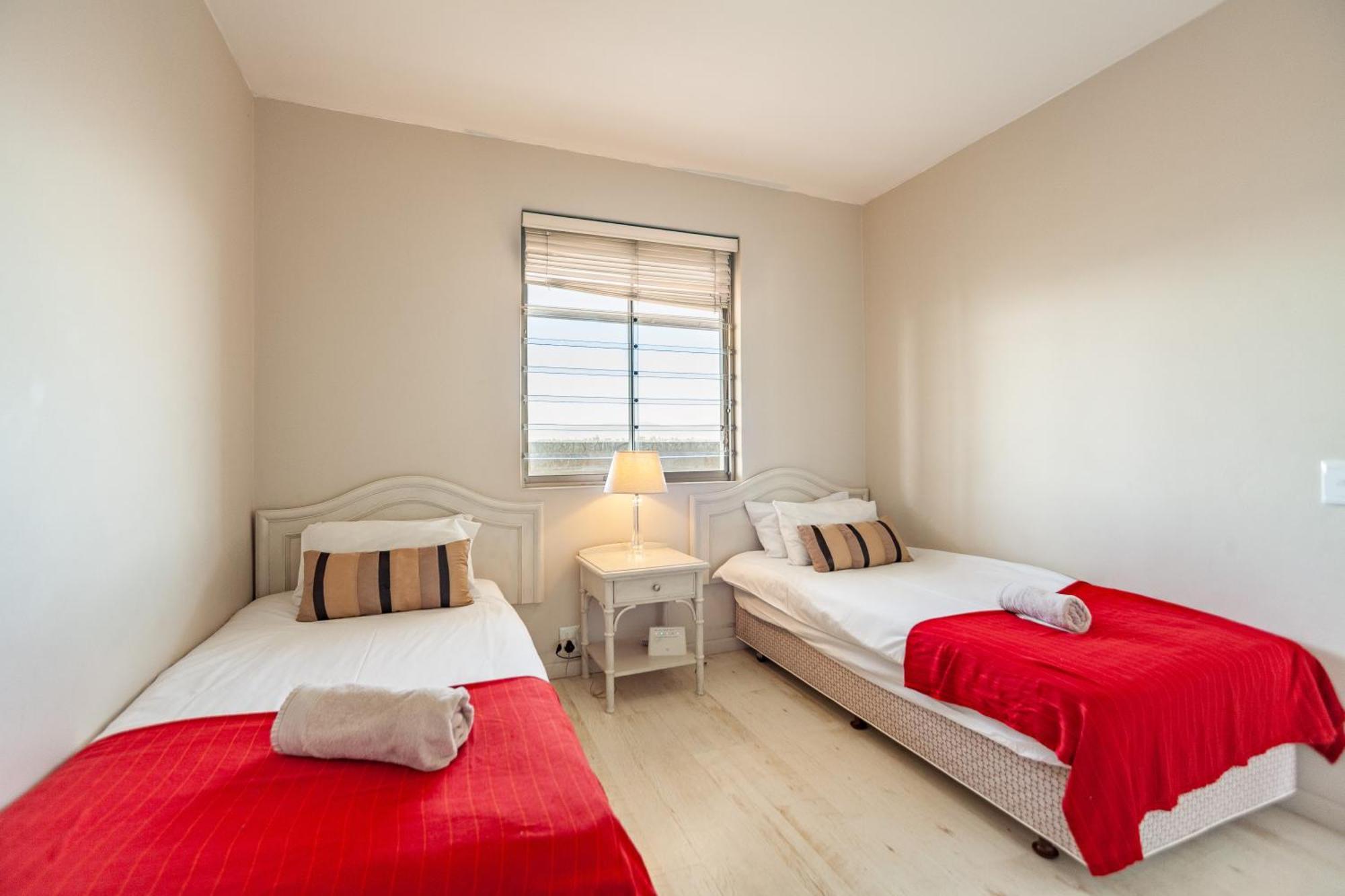 Luxury Private Beachfront 2 Bedroom Dolphin Apartment, Blouberg, Cape Town Exterior photo